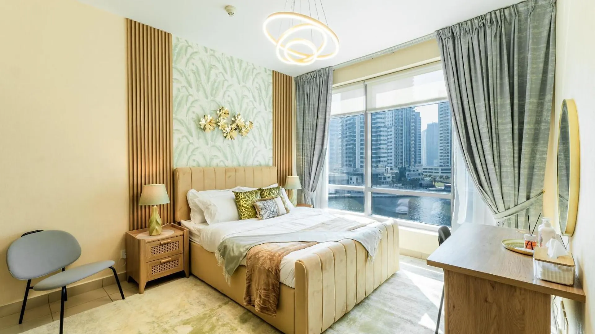 Apartment Chic 1Br Marina View Retreat