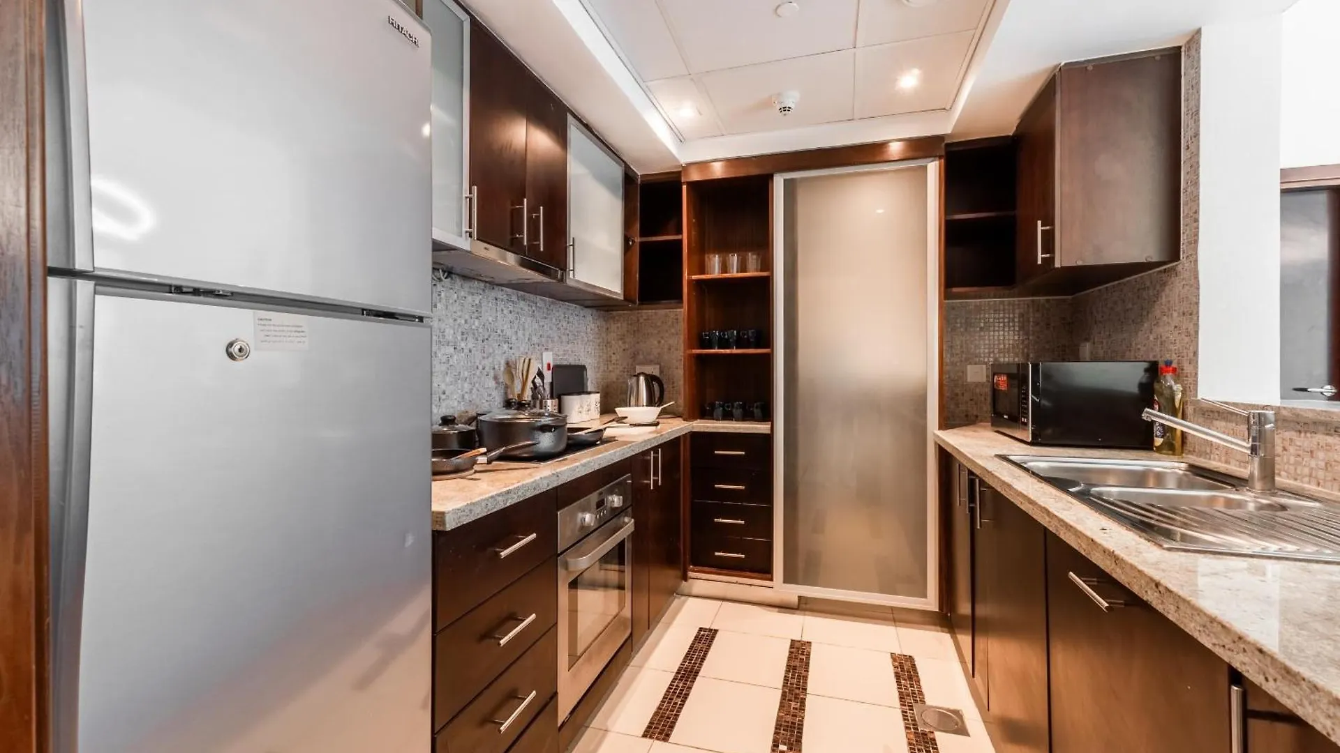 Chic 1Br Marina View Retreat Apartment