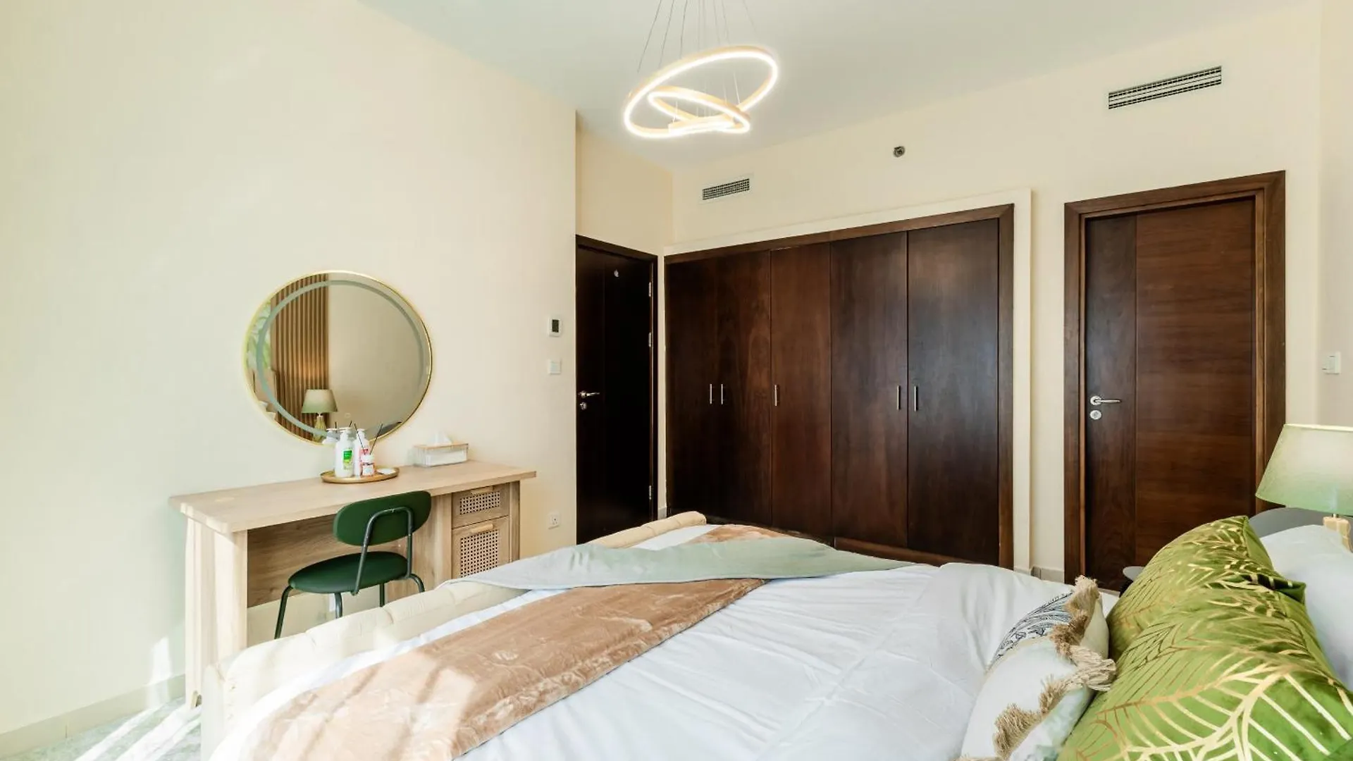 Chic 1Br Marina View Retreat Apartment Dubai