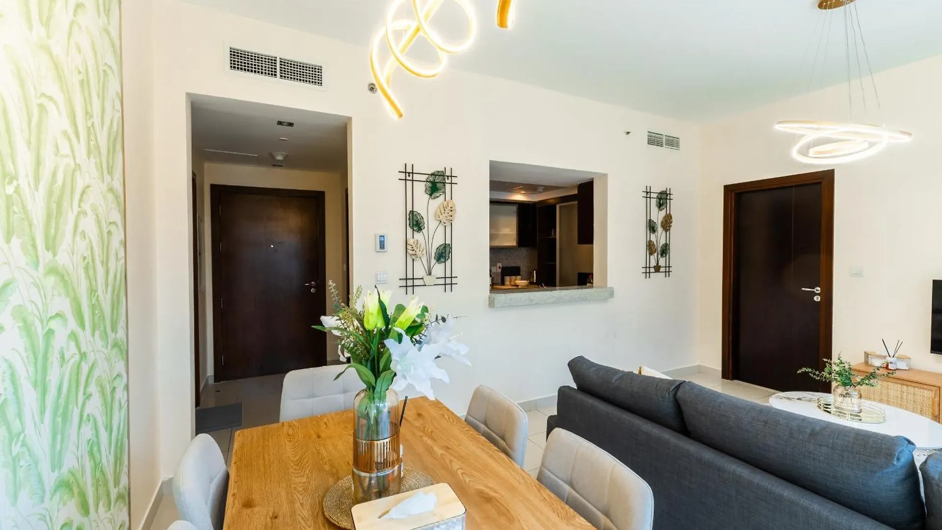 Chic 1Br Marina View Retreat